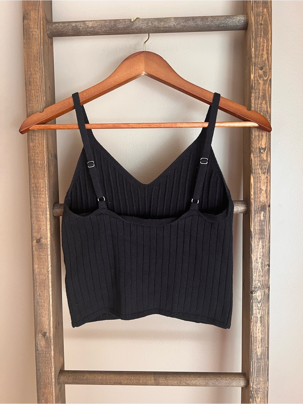 Abercrombie Black Ribbed V-Neck Knit Cami Top - Picture 2 of 4